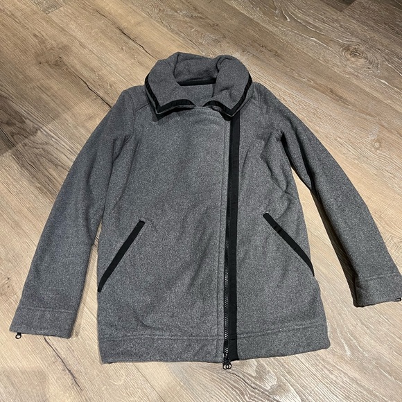 Lululemon Size 6 Ladies grey fleece - Picture 1 of 3